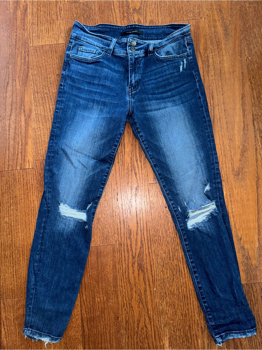 Women’s Distressed Skinny Jeans - Dark Blue flying monkey size 29
